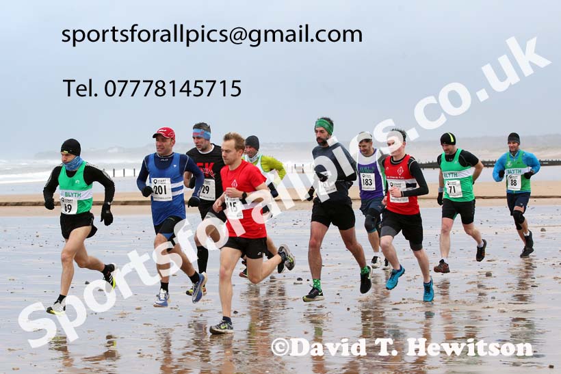 The 2021 Blyth Sands Race, December 5th. Photo: David T. Hewitson/Sports for All Pics